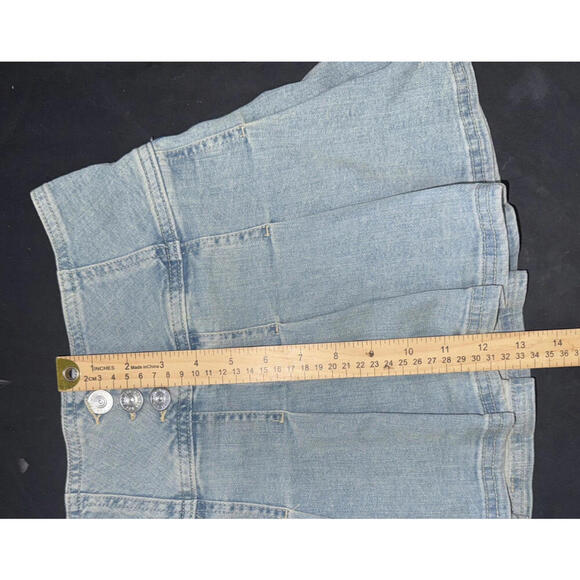 BDG Urban Outfitter Denim Pleated School Girl Jean Mini Skirt 3 Button Front M - Picture 3 of 9